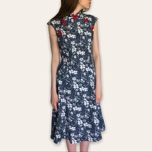 Mandarin Collar emmy design dress.